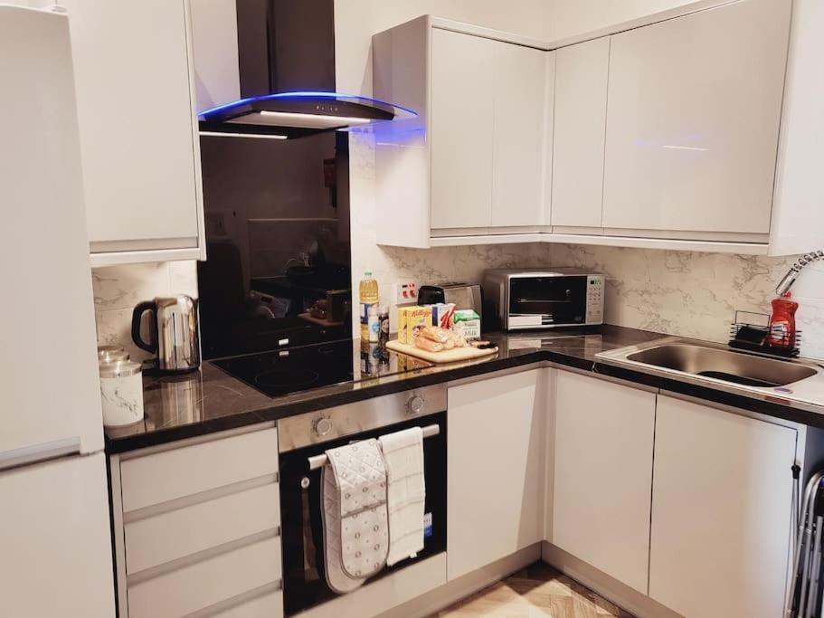 High Street, 2 Bed, Newly Refurb Apartment Leamington Spa Exterior photo